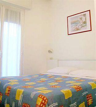 Esperia Hotel *